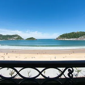 Apartment Beach Accommodation Apartment